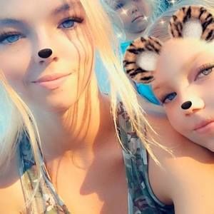 Meet your Posher, Tabitha